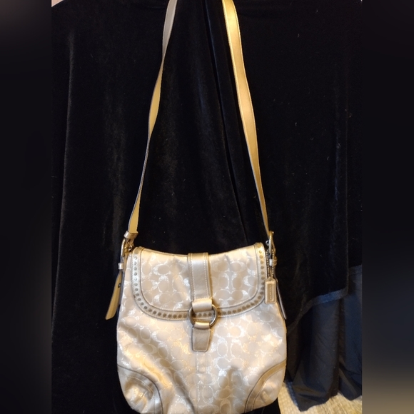 Coach Gold Metallic Signature C Bag - Picture 4 of 9